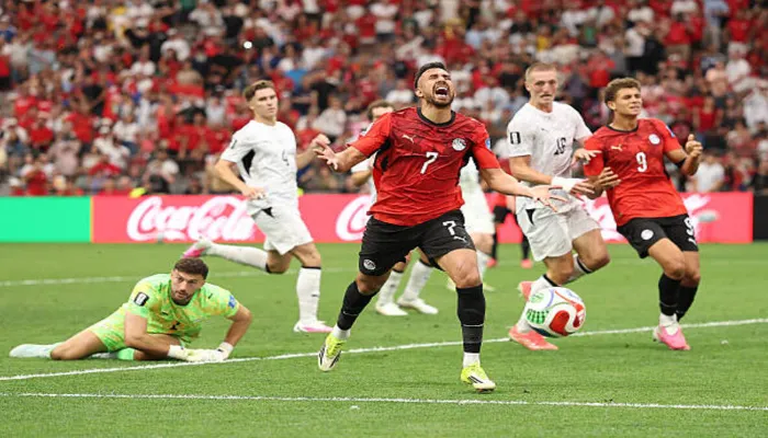 مركز مفاجأة لـ تريزيجيه في مباراة مصر أمام أستراليا بكأس العالم