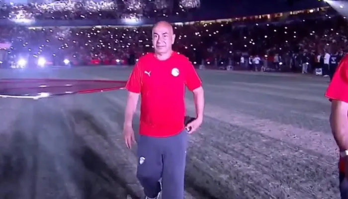 لاعب الأهلي يغيب عن احتفال استاد القاهرة مع منتخب مصر