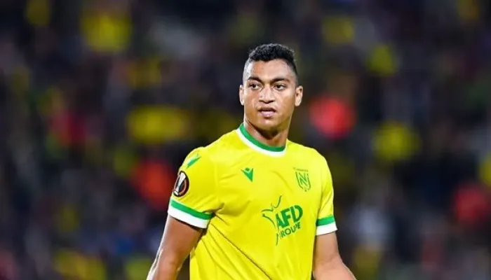 تحذير داخل الأهلي من تكرار سيناريو مصطفى بسبب آدم وطني