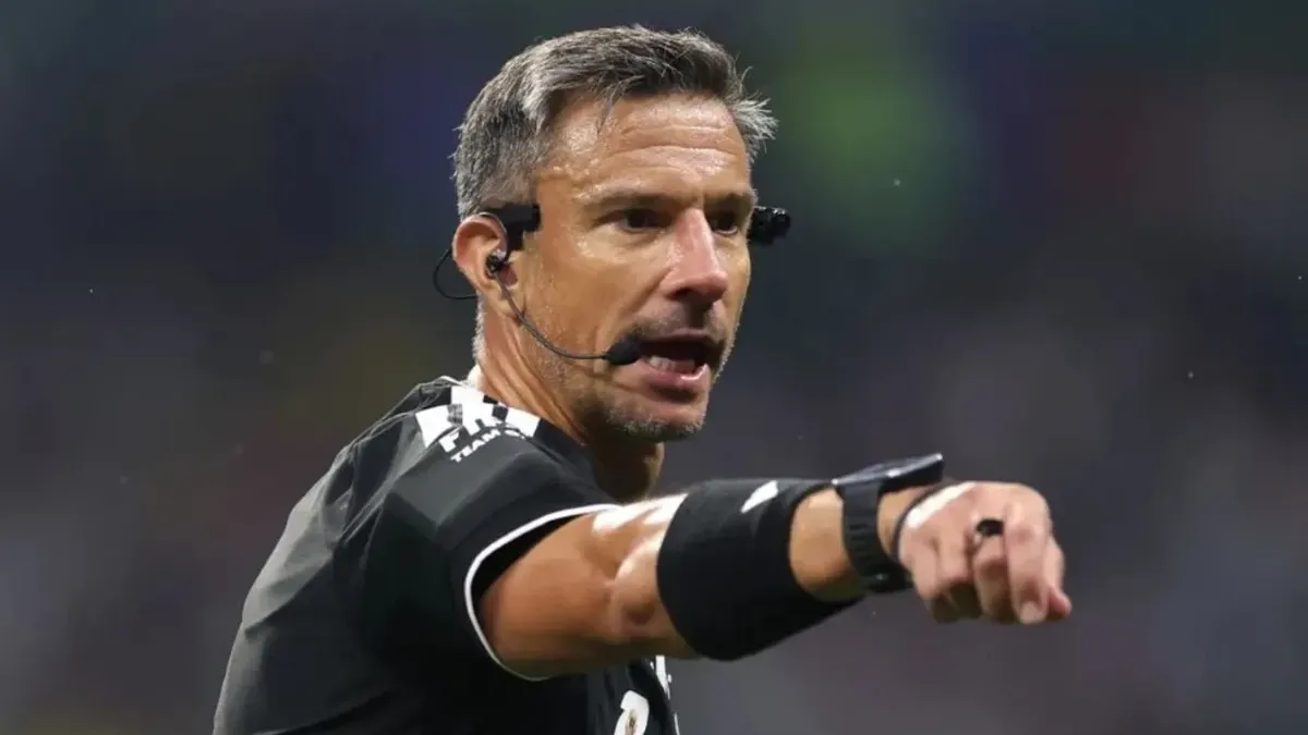 "وشه حلو على الأهلي"..  من هو حكم نهائي كأس العالم بين الأرجنتين وإسبانيا