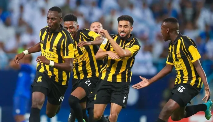 أول تعليق رسمي من اتحاد جدة على أنباء اهتمامه بـ إمام عاشور ومروان عطية