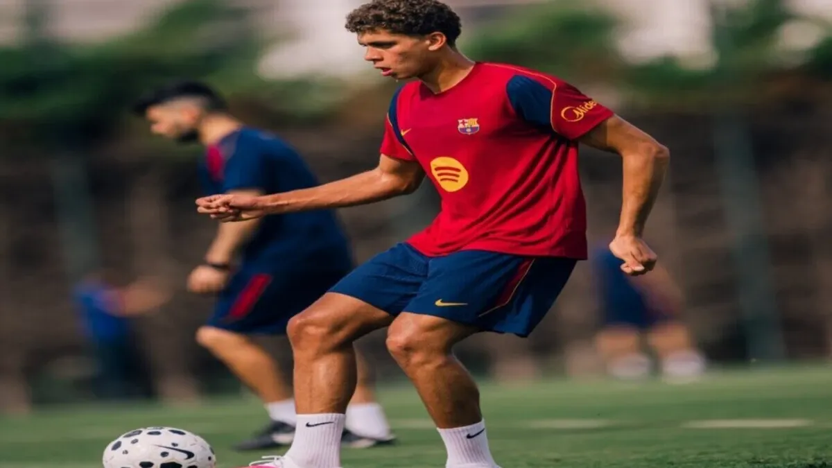 تشكيل برشلونة أمام يوروبا.. موقف حمزة عبد الكريم