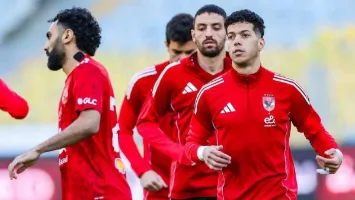 تطور مفاجئ يهدد استمرار أحد أجانب الأهلي في الموسم الجديد