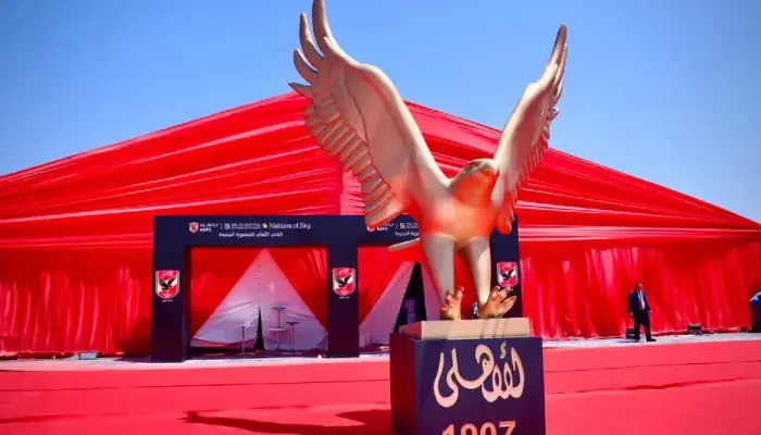 انطلاق حفل توقيع أكبر عقد رعاية في تاريخ الأهلي
