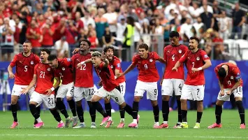 ثنائي الأهلي يتصدران أرقام "فيفا" في مباراة مصر وأستراليا