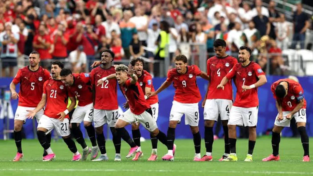 ثنائي الأهلي يتصدران أرقام "فيفا" في مباراة مصر وأستراليا
