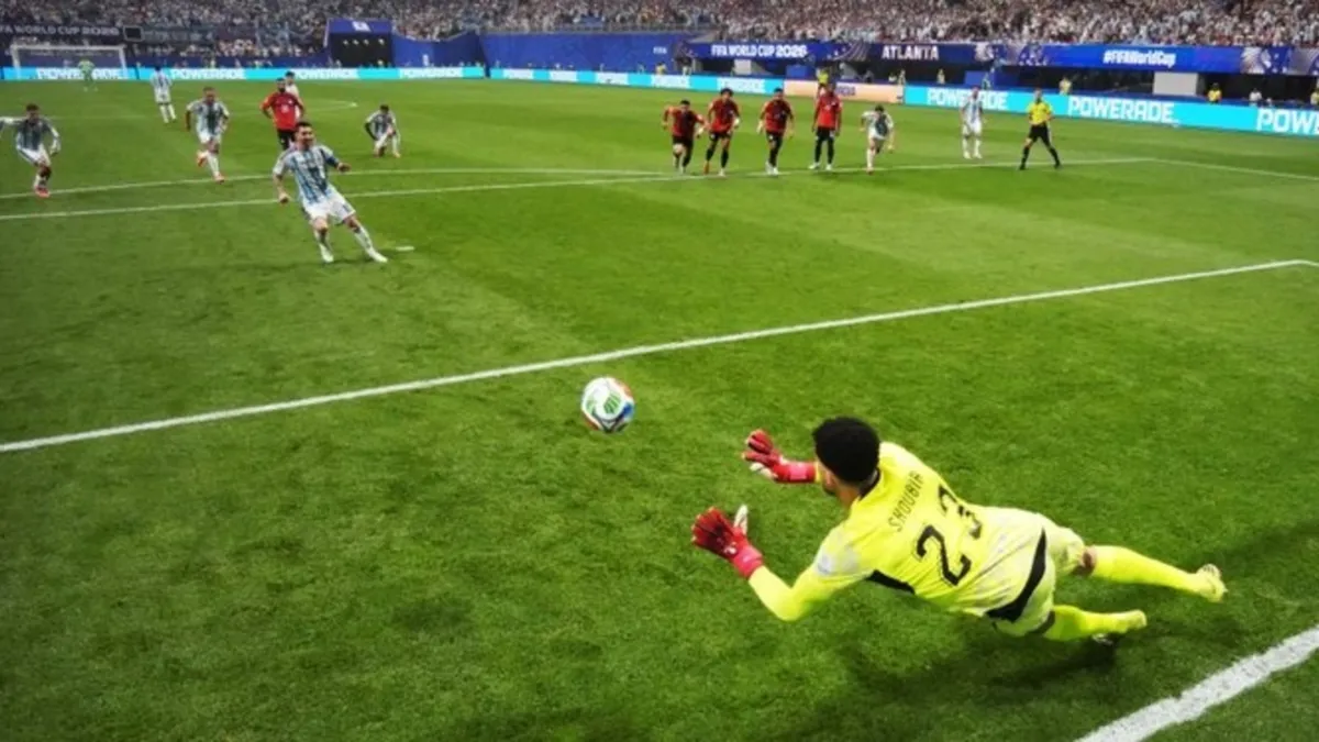 فيديو | يحرم ميسي .. مصطفى شوبير يتألق ويتصدى لركلة جزاء وينقذ منتخب مصر أمام الأرجنتين