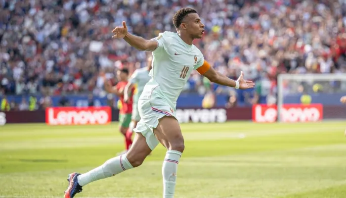 المغرب يخسر أمام فرنسا بثنائية ويودع كأس العالم من ربع النهائي
