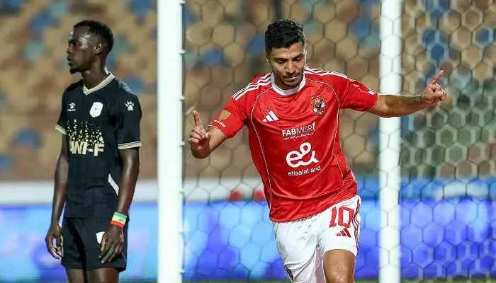 محمد شريف يضع العراقيل أمام انضمامه إلى الشرطة العراقي.. والأهلي يرد