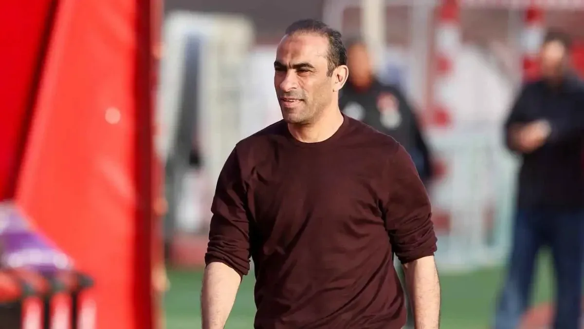 حيرة في الأهلي بشأن المحترف الأجنبي الخامس.. الدفاع أم الوسط؟