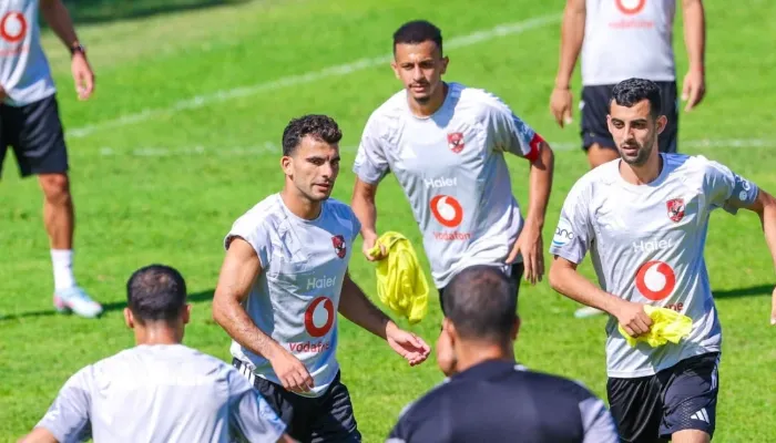 مفاجأة في معسكر الأهلي بإسبانيا.. لاعب شاب يلفت أنظار عموتة