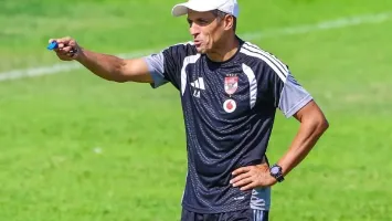 رغم رفض انضمامه لـ الأهلي.. عموتة يوصي الوداد بالتعاقد مع الرشدان