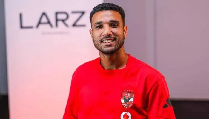 مدافع الأهلي: أعتذر للجماهير.. ويكشف كواليس إصابة يوسف بلعمري