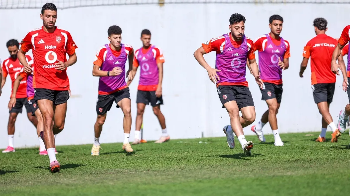 "موندو ديبورتيفو" تتغنى بالأهلي قبل مواجهة برشلونة: بطل تاريخي.. وسيلعب للفوز