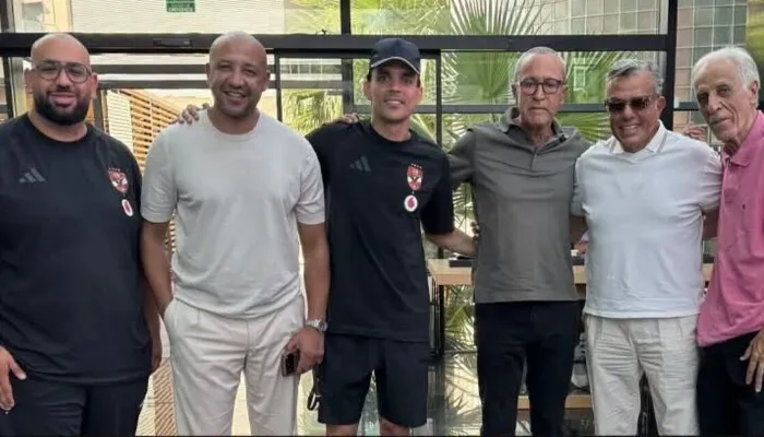 رئيس المغرب الفاسي يفاجئ الأهلي قبل مواجهة برشلونة في كأس خوان جامبر