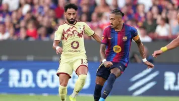 فيديو | رافينيا يسجل هدف برشلونة الثاني أمام الأهلي في كأس خوان جامبر