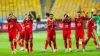 لاعب الأهلي يودع زملاءه قبل الرحيل