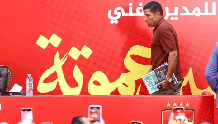 ملامح قائمة الأهلي للموسم الجديد.. عموتة يحسم اختياراته و7 أسماء موقفها غامض