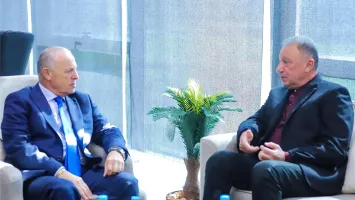كواليس فشل ياسين منصور في إخماد الصراع الخفي بين الخطيب وهاني أبو ريدة