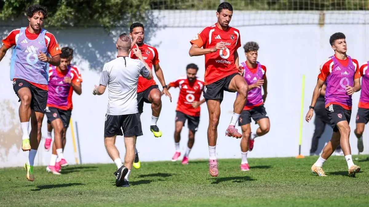 رباعي الأهلي ينتظم في التدريبات بعد معسكر إسبانيا
