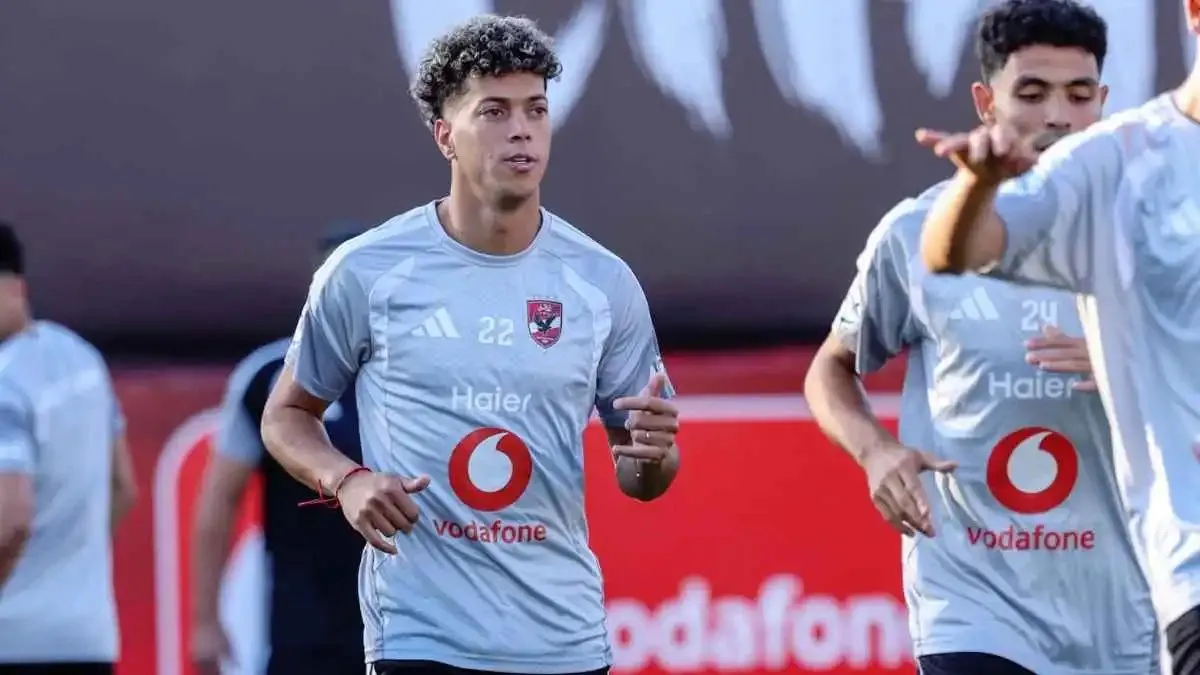 هل يلحق إمام عاشور بمباراة الأهلي وزد في الدوري المصري؟