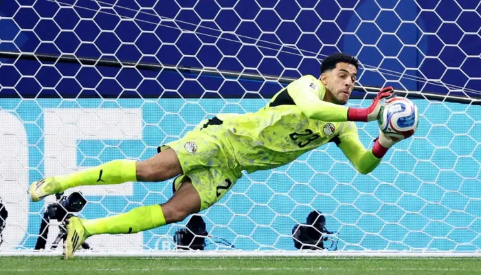 الأهلي يرد على طلب مصطفى شوبير بشأن شرط الاحتراف
