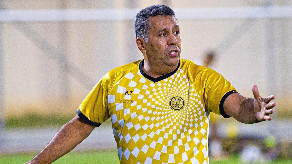 رشيد الطاوسي: لاعب الأهلي الجديد سيكون من الهدافين.. وعموتة الرجل المناسب