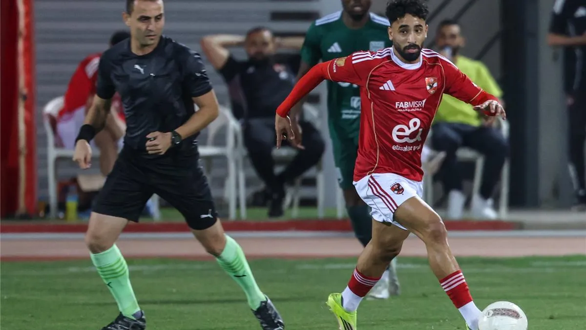 تفاصيل الاستوديو التحليلي ومعلق مباراة الأهلي وزد في الدوري المصري
