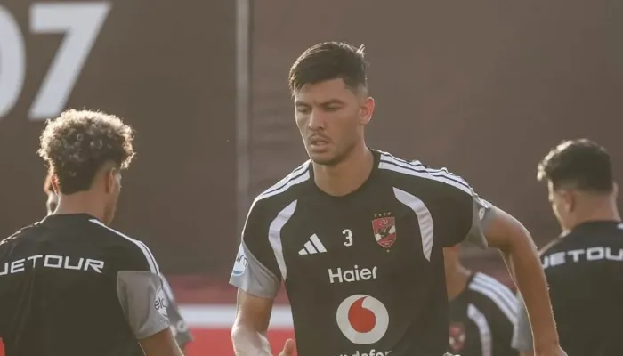 موقف أشرف داري من مباراة الأهلي وسموحة في الدوري المصري