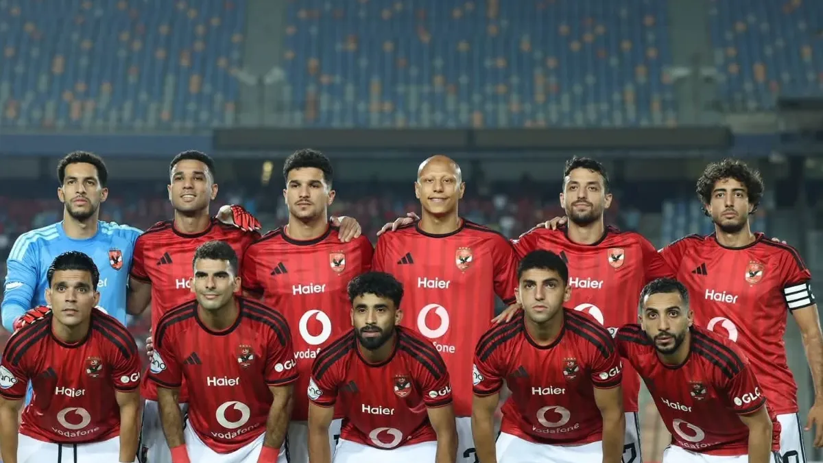 الأهلي يعلن تجديد عقد لاعب الفريق