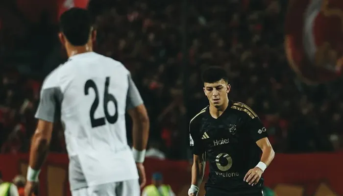 لجنة الحكام: لاعب الأهلي استحق الطرد أمام زد