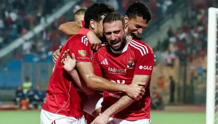لاعب الأهلي ينهي أزمته داخل النادي.. والسفر اليوم لإتمام رحيله