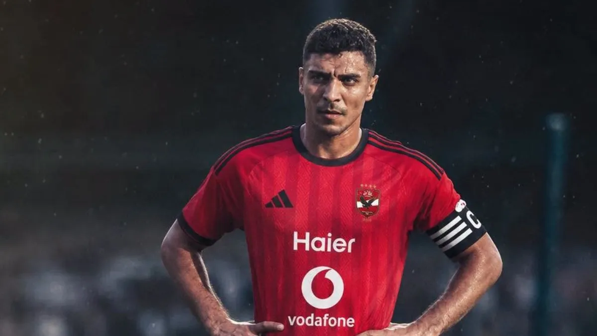 ليس محمد شريف.. مهاجم الأهلي قد يرحل قبل معسكر إسبانيا