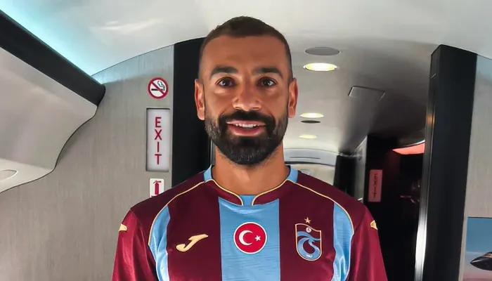 لاعب الأهلي السابق "صاحب التأثير الأكبر" في انتقال محمد صلاح إلى طرابزون سبور