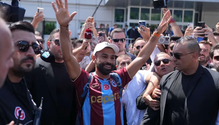 "سيصنع تاريخًا جديدًا".. لاعب الأهلي السابق يكشف رأيه في انتقال محمد صلاح إلى طرابزون التركي