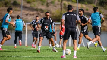 مفاجأة | لولا إيقاف القيد.. لاعب الأهلي كان سينتقل إلى الزمالك