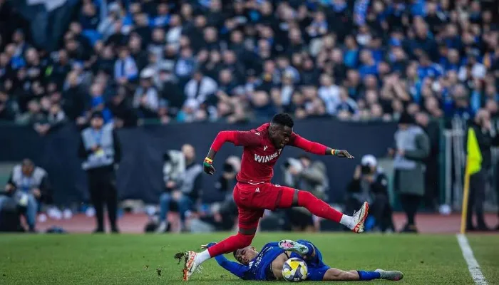 من هو جيمس إيتو لاعب سيسكا صوفيا المرشح للانضمام إلى الأهلي؟