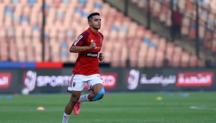 سبب استبعاد الدبيس وأقطاي ومحمد عبد الله من مباراة الأهلي ضد سماد أبو قير