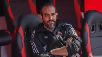 طبيب الأهلي يعلن إصابة لاعب الفريق