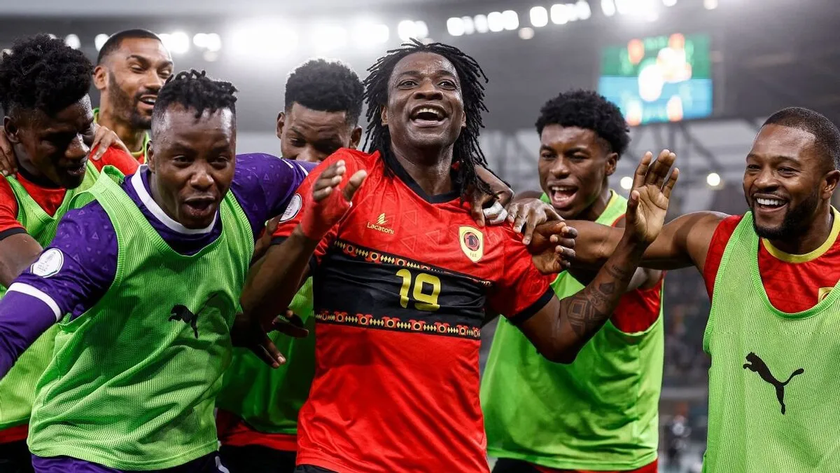منتخب أنجولا لكرة القدم.. بصمة سنغالية بقيادة سيسيه ووجوه مألوفة من الدوري المصري في مواجهة مصر