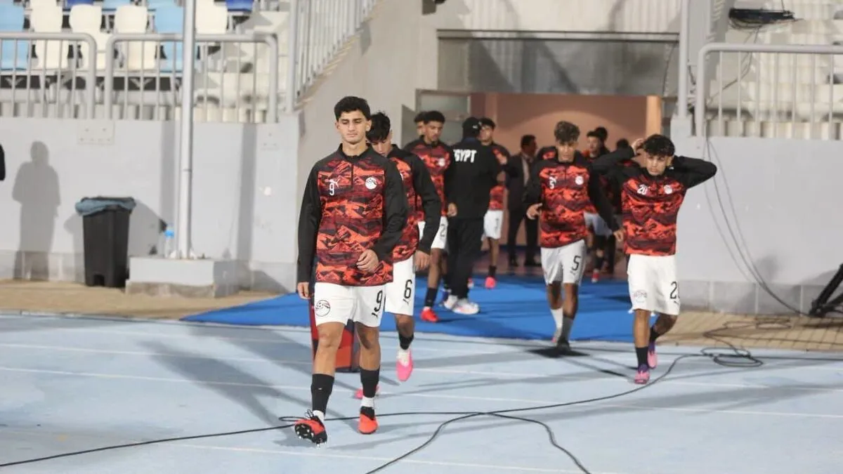 "خرج على نقالة".. إصابة قوية للاعب الأهلي في مباراة مصر وليبيا | (فيديو وصورة)