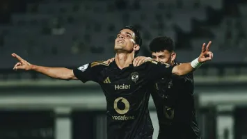 بعد تألقه.. قرار مفاجئ من الأهلي بشأن تجديد عقد أشرف بن شرقي