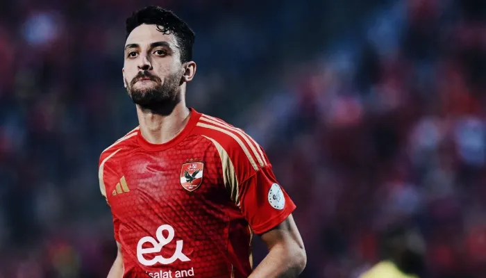 ليس الإيقاف.. وائل جمعة يكشف سر استبعاد طاهر محمد طاهر من قائمة مباراة الأهلي والمقاولون